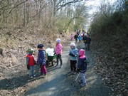 Ukliďme Česko - ukliďme cestu do lesa